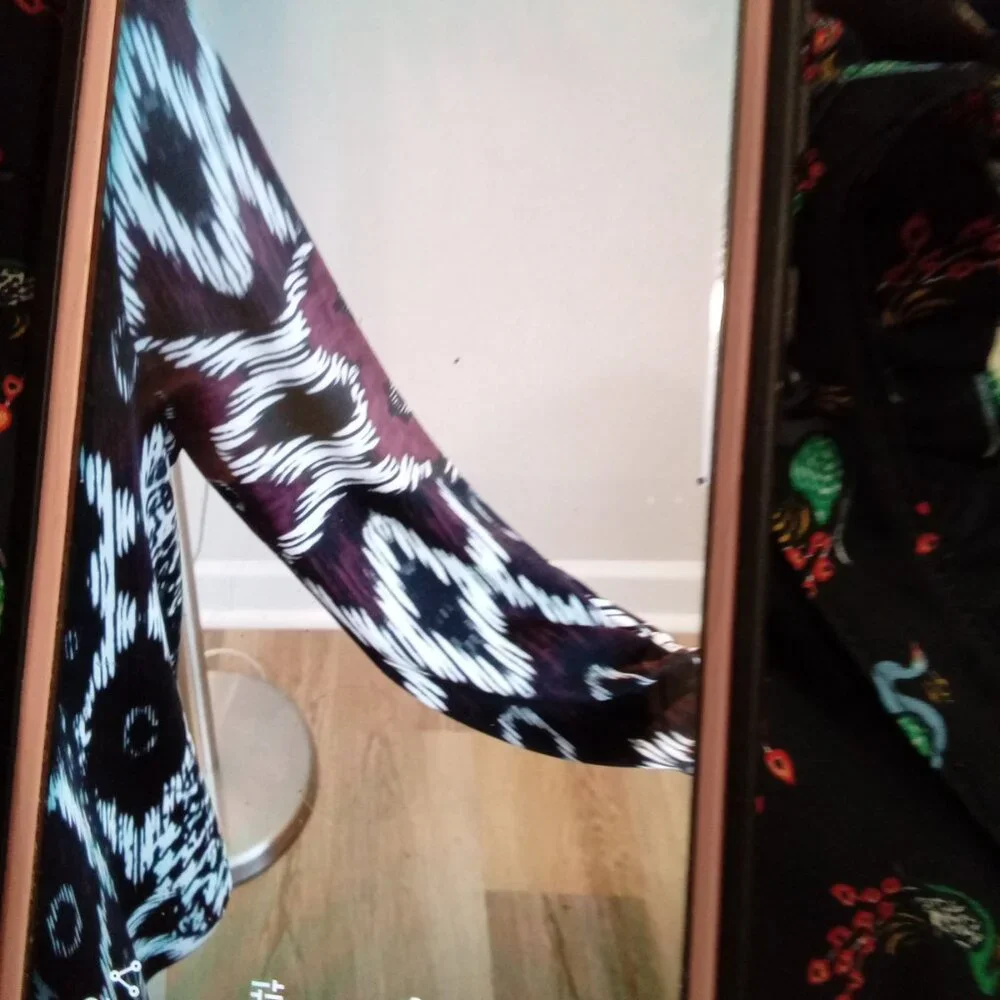 2-$10... Cato XL Burgandy and Black Open Front Waterfall Cardigan